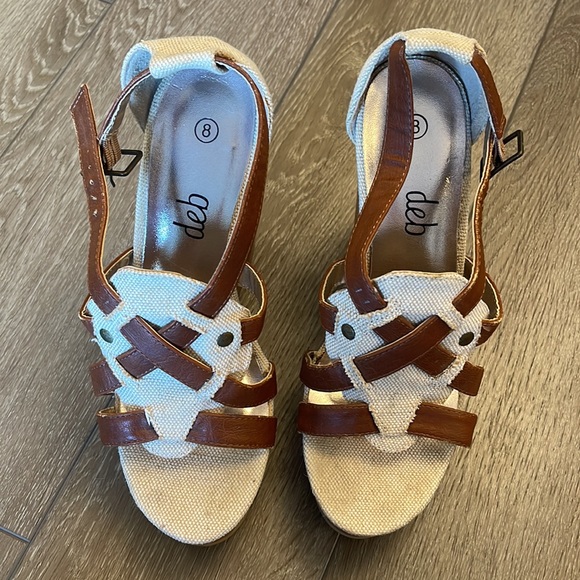 Size 8 woman’s heels 👠 - Picture 5 of 5